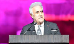 Tamer Karadağlı konuşurken protesto edildi