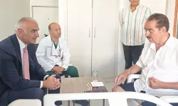 Bakan Ersoy'dan hastanede tedavi gören İbrahim Tatlıses'e ziyareti