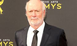 ‘Cheers’ Efsanesinin Yaratıcısı James Burrows 85 Yaşında Hayatını Kaybetti