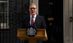 Keir Starmer İstifa Etti: Başbakanlık ve İşçi Partisi Liderliği Sonuçlandı