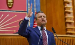 Özgür Özel’den dokunulmazlık açıklaması: “Özgürlüğümüzle ülkemizi takas etmeyi öneren şantaj”