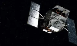 Swift Uzay Teleskobu Dünya’ya Düşmeden Kurtarılacak: NASA İlk Kez Böyle Deneyecek