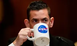 Trump, UFO gündemi arasında NASA Direktörü’nün “kepçe kulakları”na takıldı