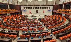 TBMM’de Çalışma Takvimi Uzatılıyor: AKP Grup Önerisi Kabul Edildi