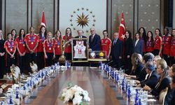 Erdoğan, Avrupa şampiyonu A Milli Kadın Voleybol Takımı’nı kabul etti