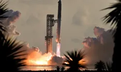 SpaceX, motor arızasına rağmen Starship’i yörüngeye oturttu