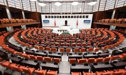TBMM’de LGBTİ+ operasyonları sorusu: “Aileyi korumak LGBTİ+ düşmanlığının gerekçesi olabilir mi?”