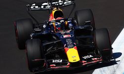 Verstappen: Hamilton’ı Önlemeyip Pistte Kalsaydım Yarış Çoktan Bitebilirdi