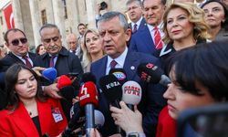 Özgür Özel’den AKP’ye Mersin ve fon krizi tepkisi: “Üstünü örteceğini umuyorlar”