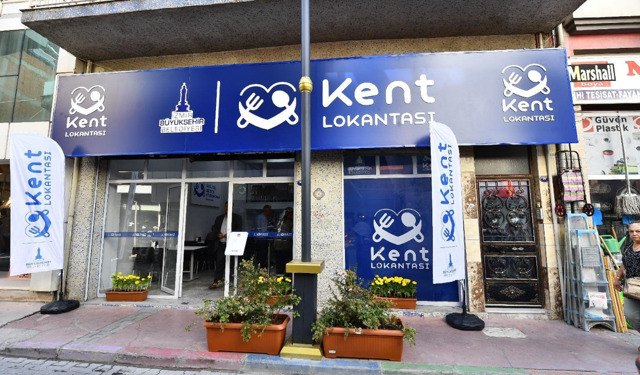 İzmir’de 25 liralık yemek dönemi! 6. Kent Lokantası açıldı