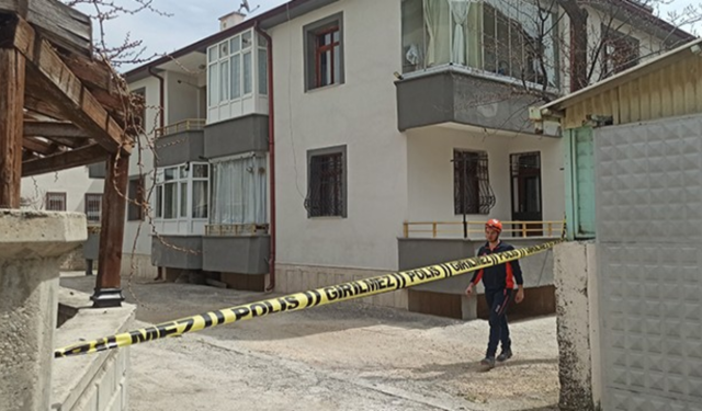 Konya’da deprem sonrası alarm! Çatlaklar büyüdü, 2 bina tahliye edildi