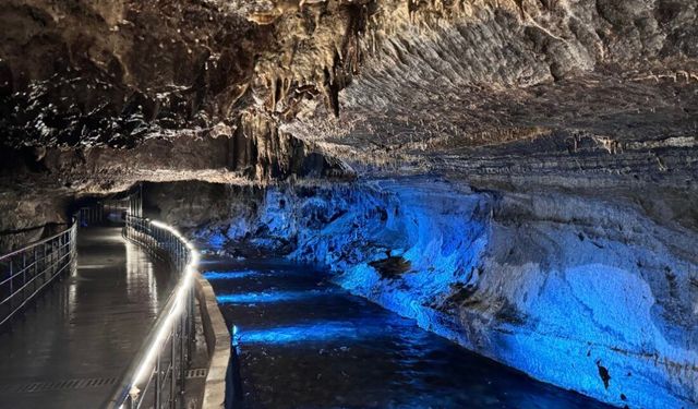 Gökgöl Mağarası bayramda ziyaretçi akınına uğradı: 6 binden fazla kişi gezdi