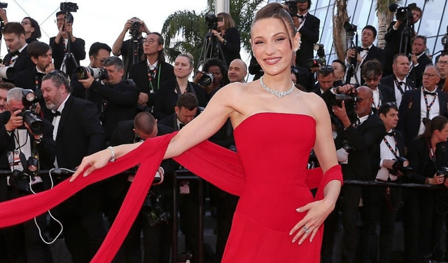 Yeraltı’nın Sultan'ı Sümeyye Aydoğan’ın Cannes kombini sosyal medyada tartışma yarattı