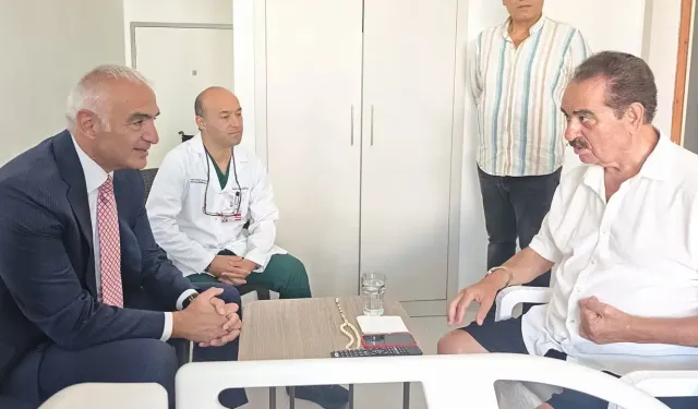 Bakan Ersoy'dan hastanede tedavi gören İbrahim Tatlıses'e ziyareti