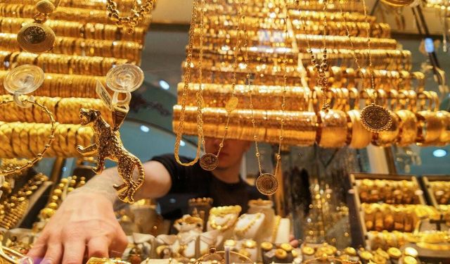 Ons Altın Sert Düşüşün Ardından 4.316 Doları Gördü