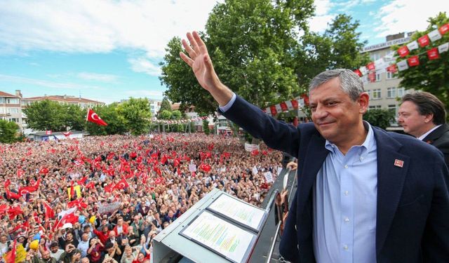 Sonar Anketi: Özgür Özel’in Yeni Partisi Oy Oranında Zirvede