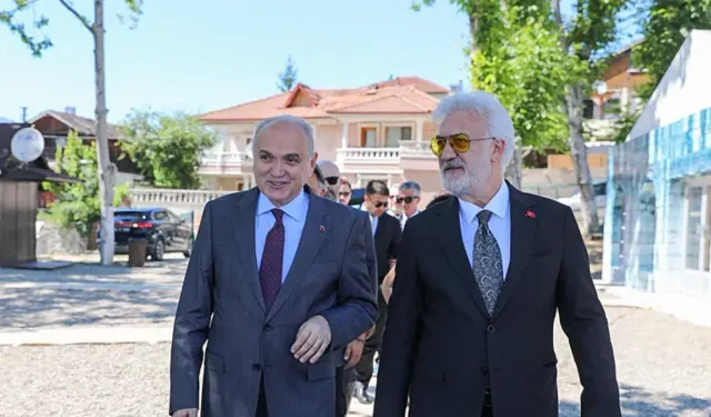 Tamer Karadağlı Konuralp’i gezdi: “Burası gerçek bir hazine”