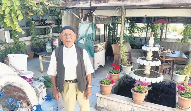 100 Yaşındaki Ali Gül’den Yaşam Sırrı: “Onsuz Yemek Yemem”