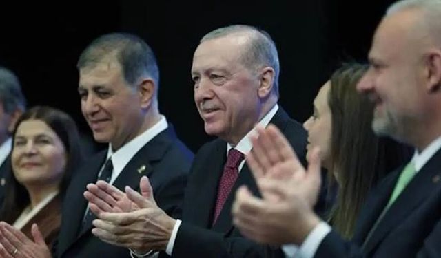 Cemil Tugay'dan AK Parti transfer süreci açıklaması: “Keşke gelsen de daha uyumlu çalışsak”