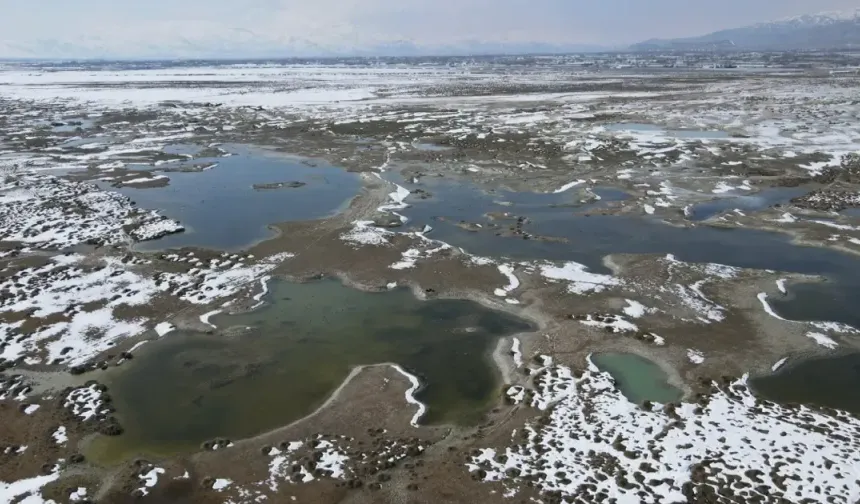 Ekşisu’da 5 Ayrı Su Aynı Noktada Karışmıyor