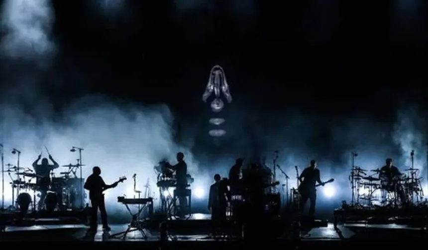 Singapur, Filistin bayrağı açan Massive Attack için soruşturma başlattı