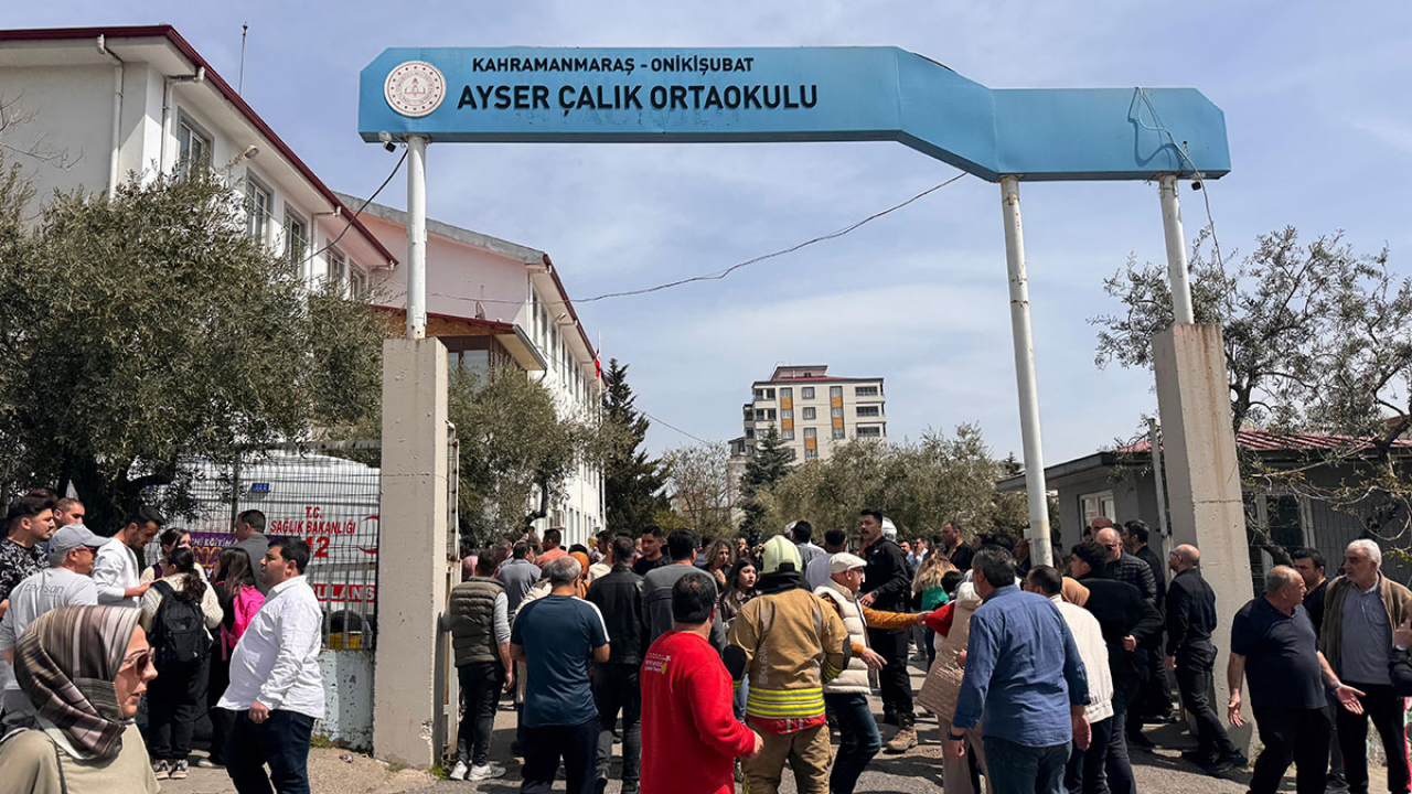 Son Dakika Kahramanmaraş'ta Ortaokulda Silahlı Saldırı 4 Ölü, 20 Yaralı