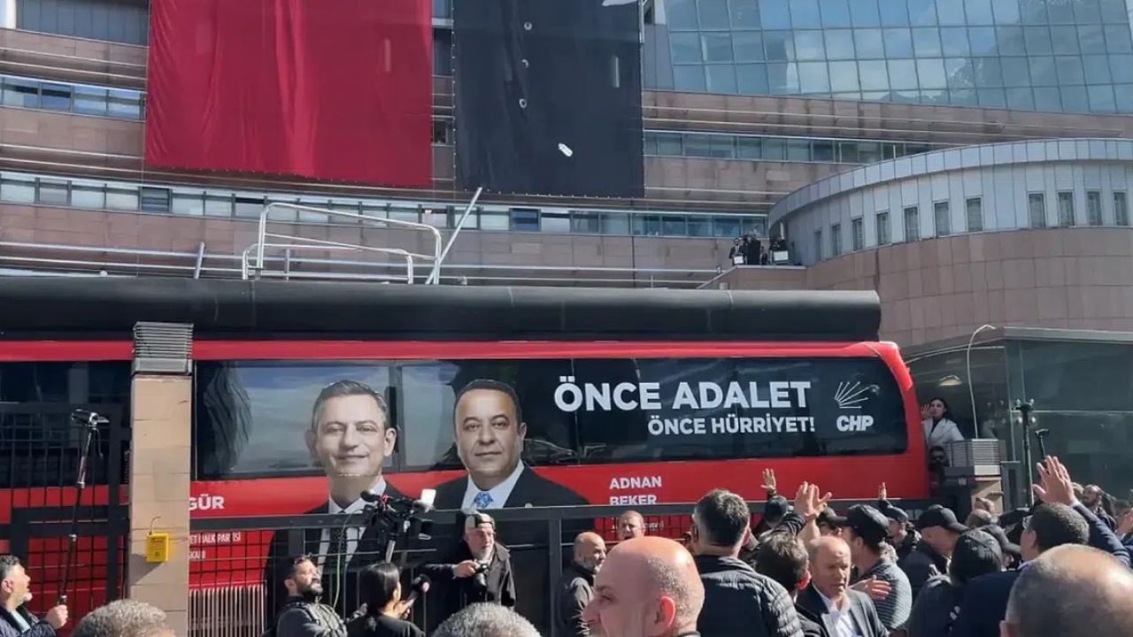 Chp’ye Polis Müdahalesi Dünya Basınında! (1)