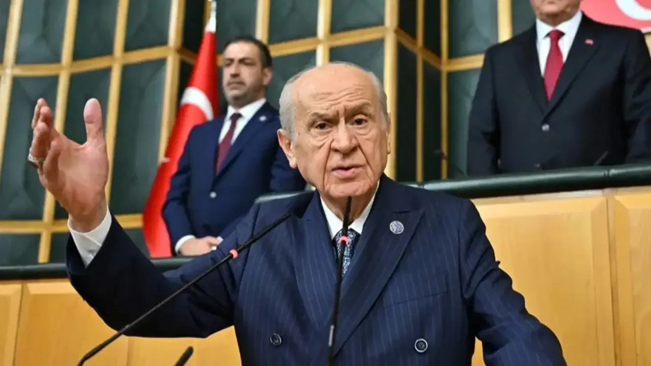 Bahçeli’den seçim cevabı: “16 Nisan 2028” tartışmasına “saat farkı yok” vurgusu