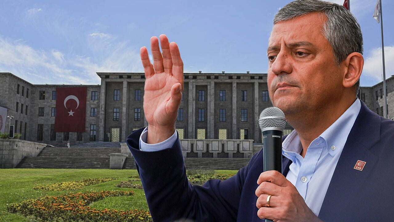 Özgür Özel’den “Yeni parti” açıklaması: Tarihin doğru tarafında olduk