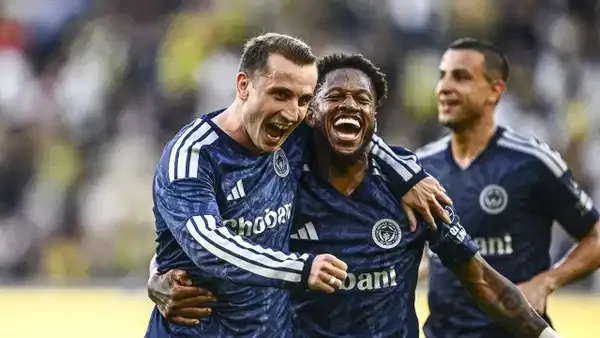 Fenerbahçe’nin Şampiyonlar Ligi play-off muhtemel rakibi Lyon–Sparta Prag galibi