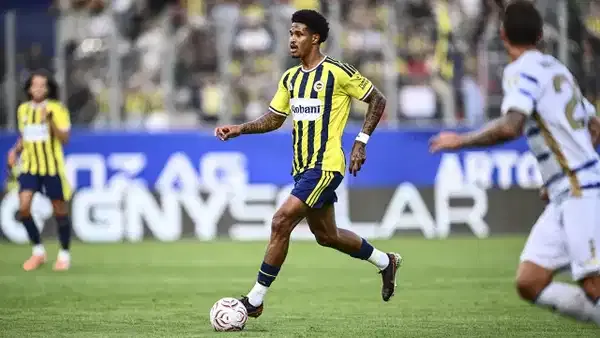 Fenerbahçe’den Oosterwolde açıklaması: Roma transferi sakatlık nedeniyle iptal