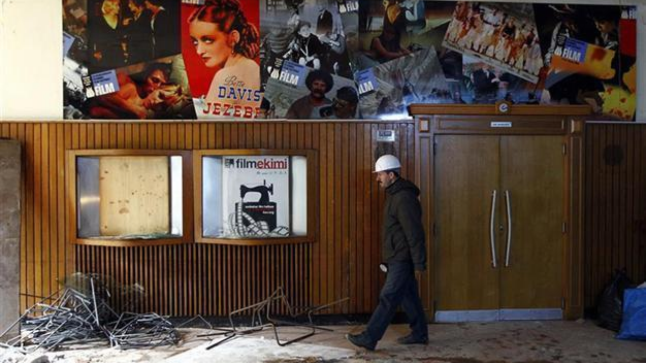 İstanbul’da Son 20 Yılda Yüzlerce Sinema Salonu Kapandı 4